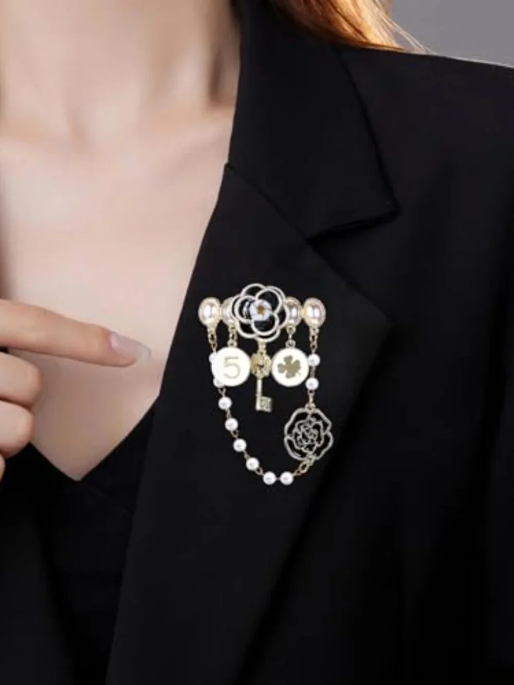 New - Imitation‎ Pearl Dangle Chain Brooch Vintage Lapel Pins and Brooches